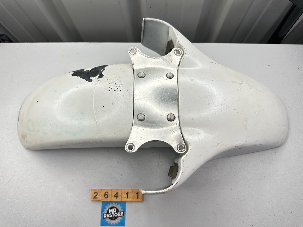 Yamaha FZR250 2KR 3LN & TZR250 Front Fender Mudguard (no cracks) 1KT-21510-00
