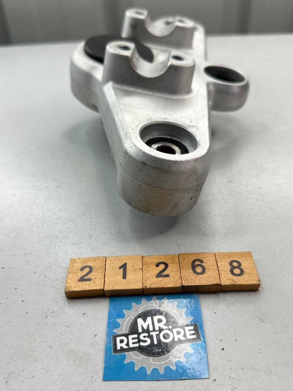 BMW R1150GS Upper Fork Cross Brace Clamp 2314946