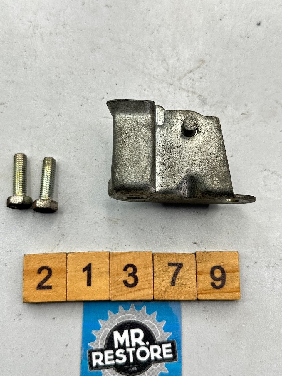 Yamaha TZR250 1986-88 1KT 2MA L/H Frame Bracket 5 & OEM Bolts - 1KT-2139G