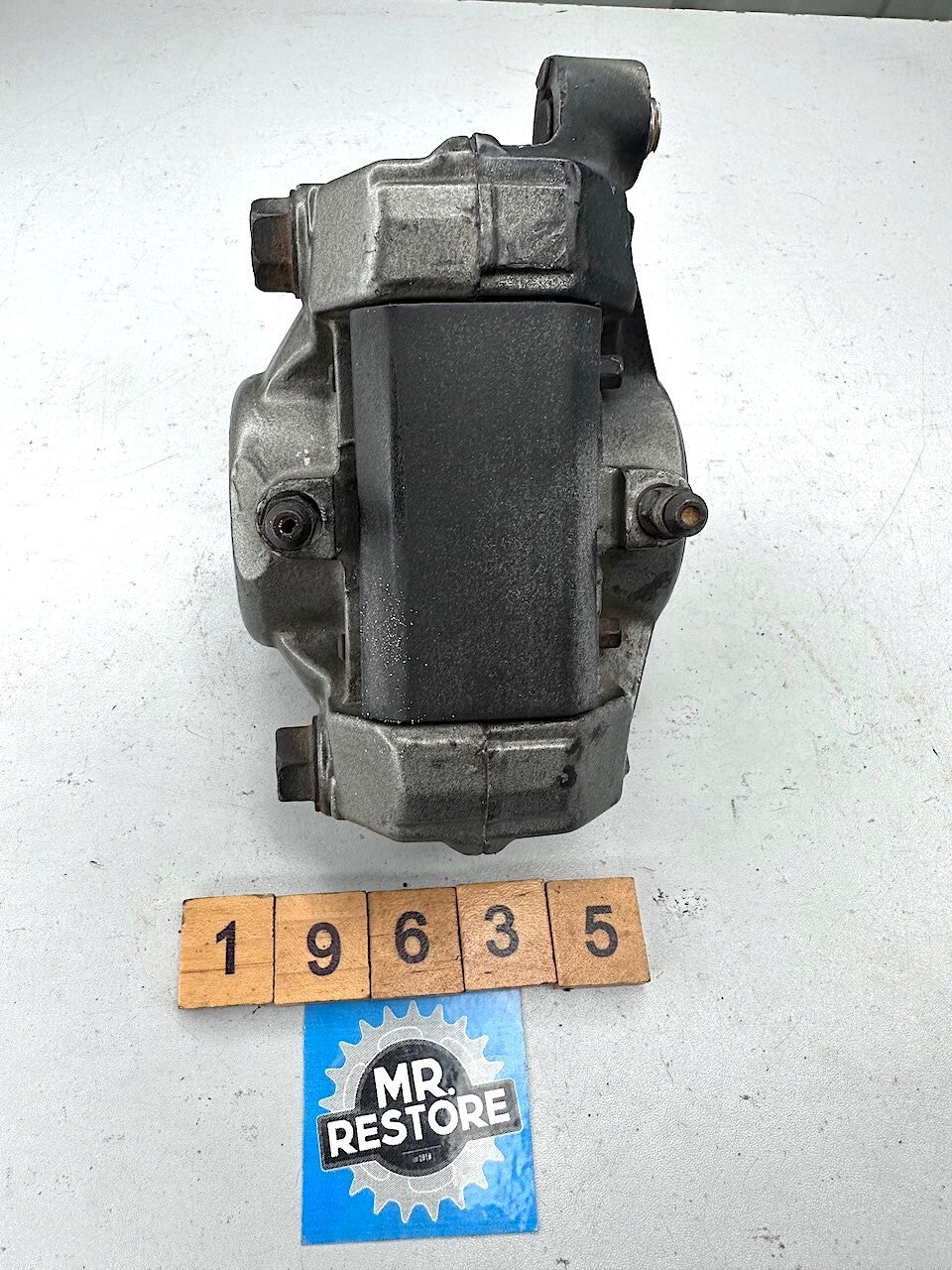 Yamaha FJ1200 XJ900 Rear Brake Calliper 1FW-25810-50