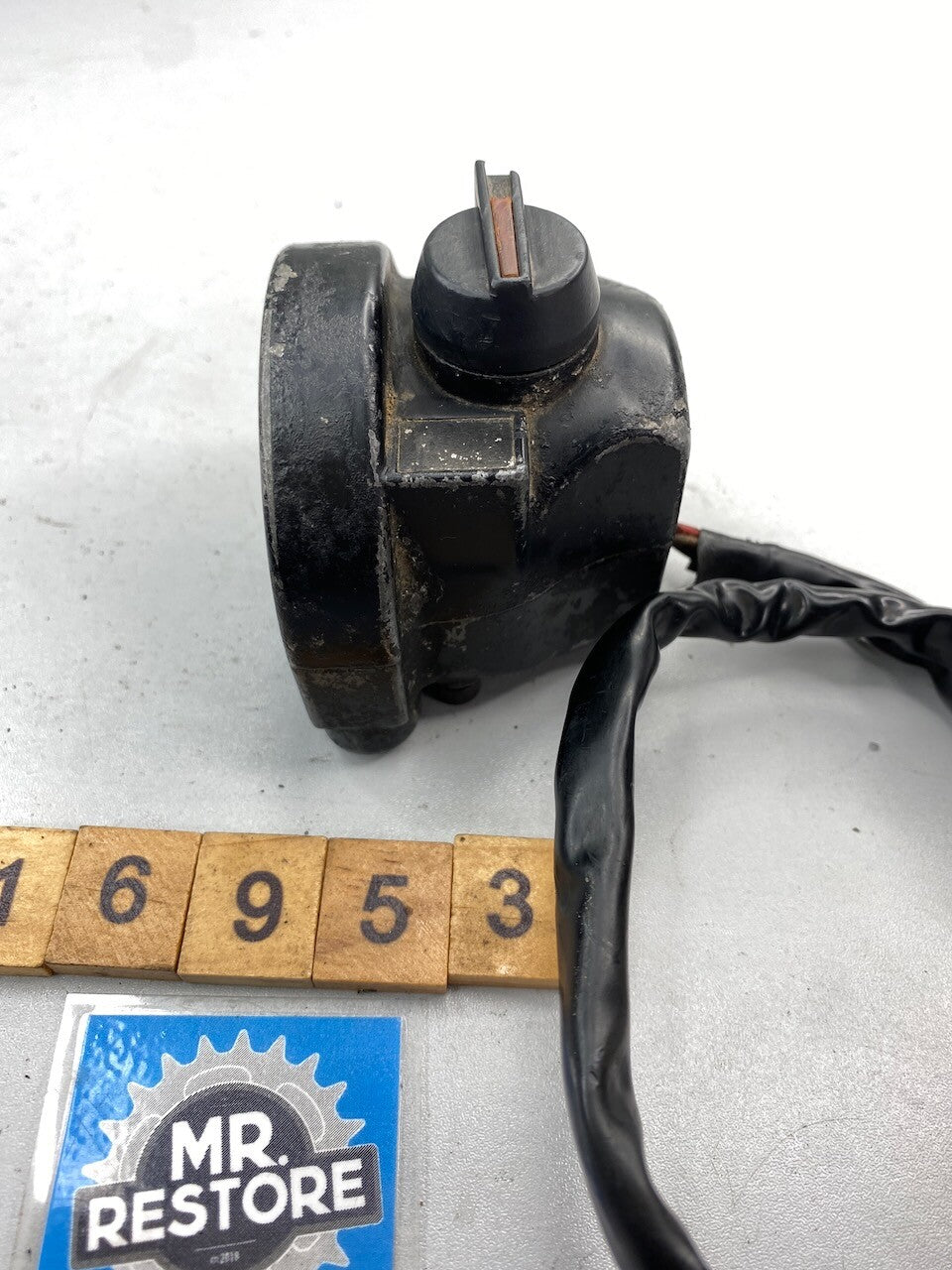 Yamaha SR500 SR400 R/H Handlebar Switch 2J3-83975-80-98