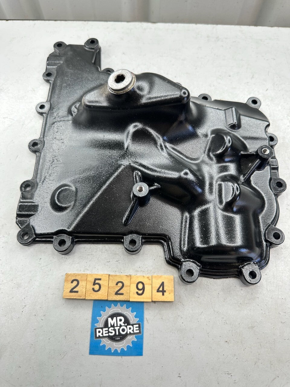 BMW K1300R K1200R K1300S K1200S K1300GT K1200GT Oil Sump Pan 11137675685