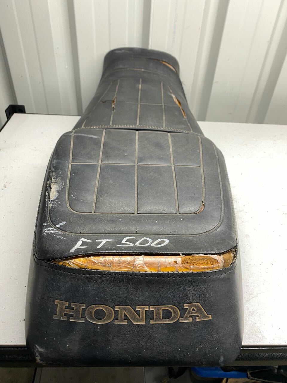 Honda FT500 Seat