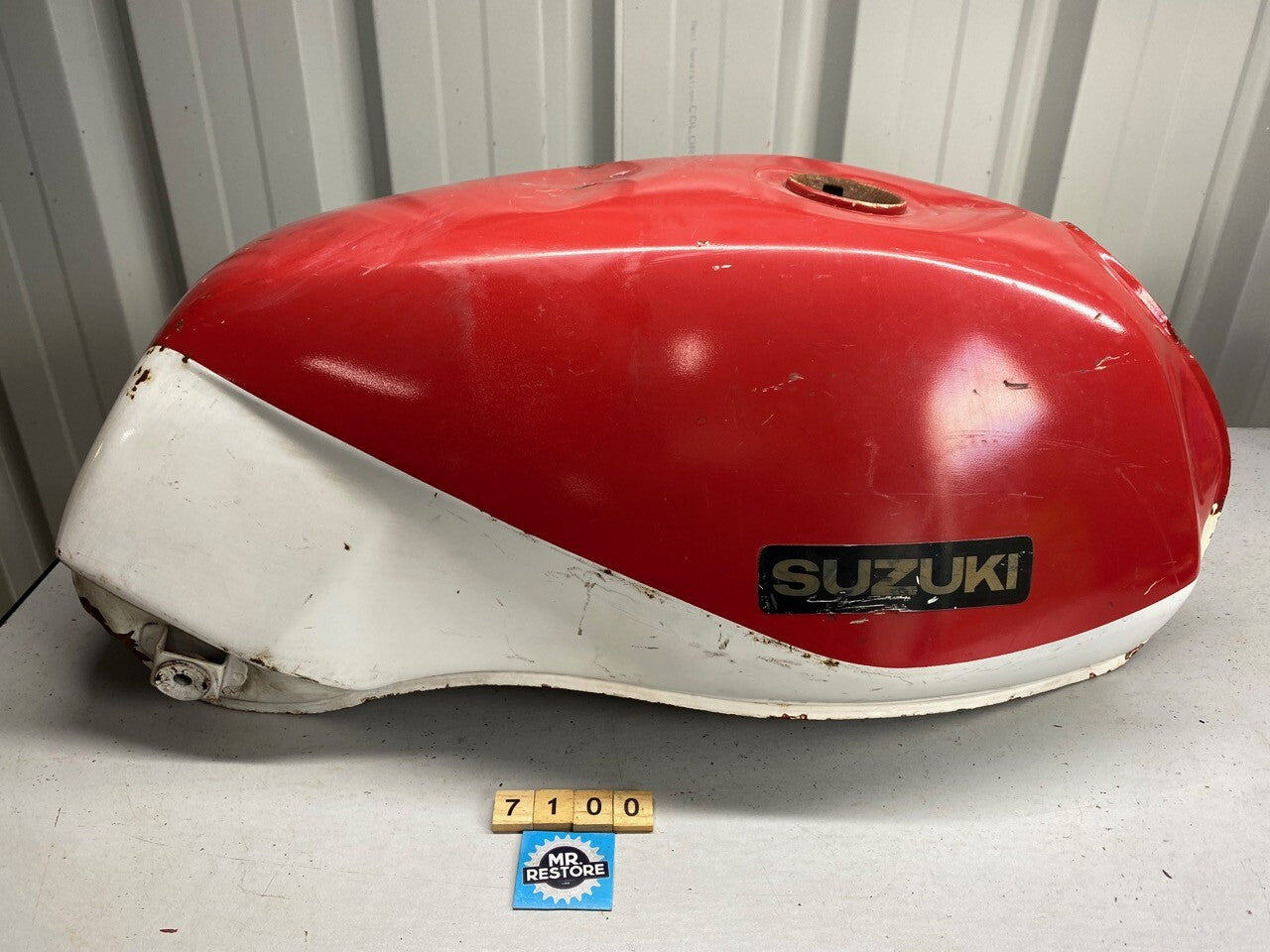 Suzuki GSX250 GSX400 Fuel Gas Tank