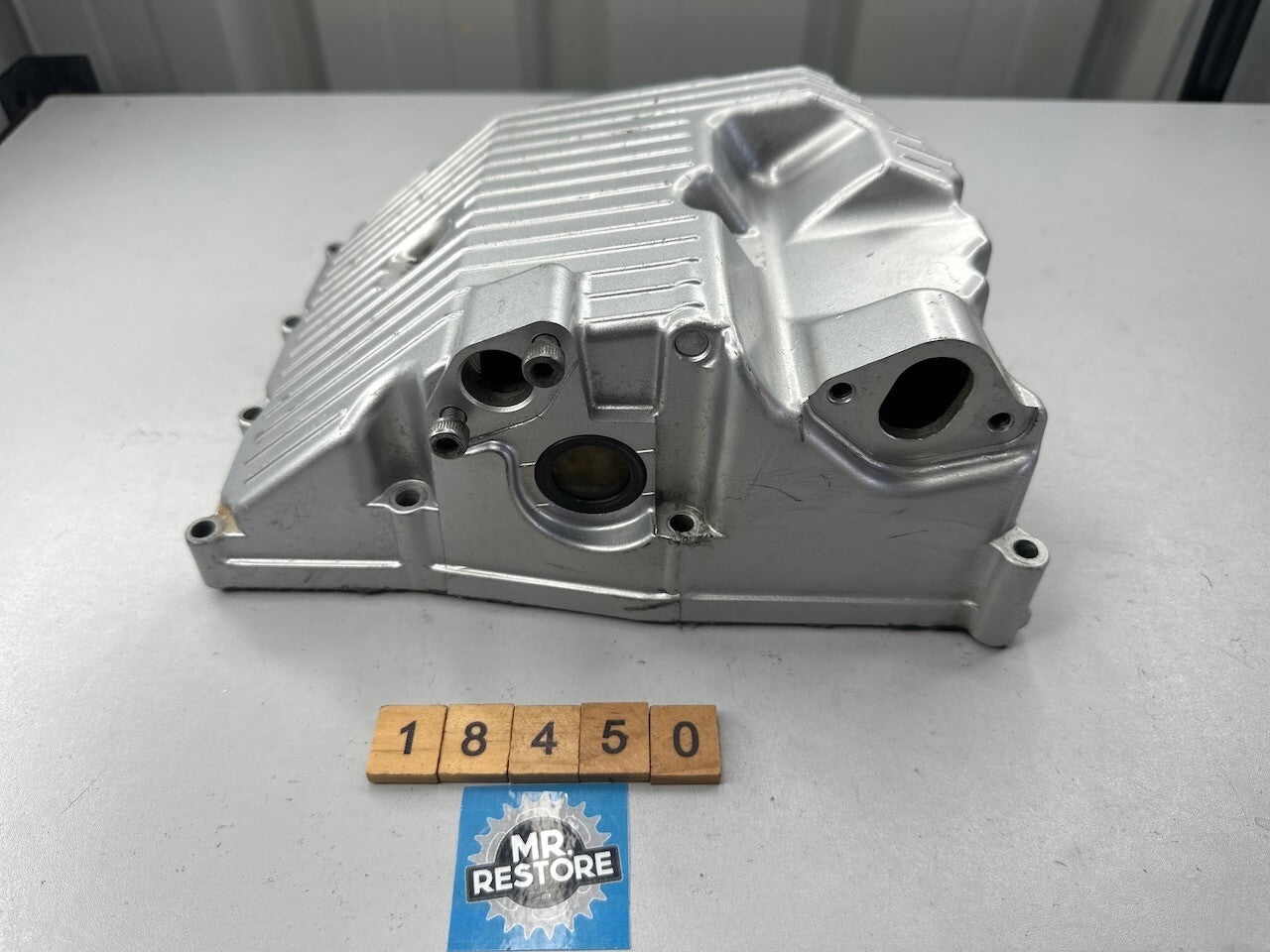Yamaha TRX850 TDM850 Oil Pump Sump Cover 4UN-15426