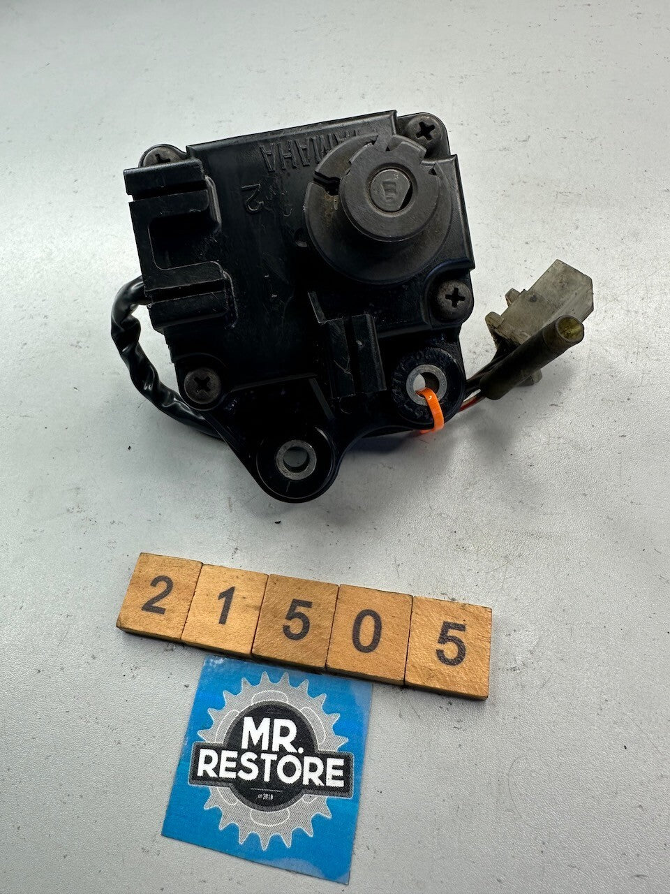 Yamaha TZR250 1KT 2MA TDR250 SDR200 Servo Motor 1KT-85820-01