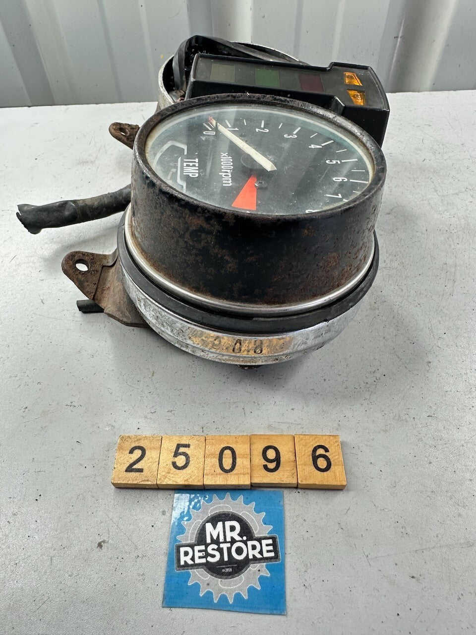 Honda CX500 C D Tachometer, Lights & Mount Bracket 37250-449-008