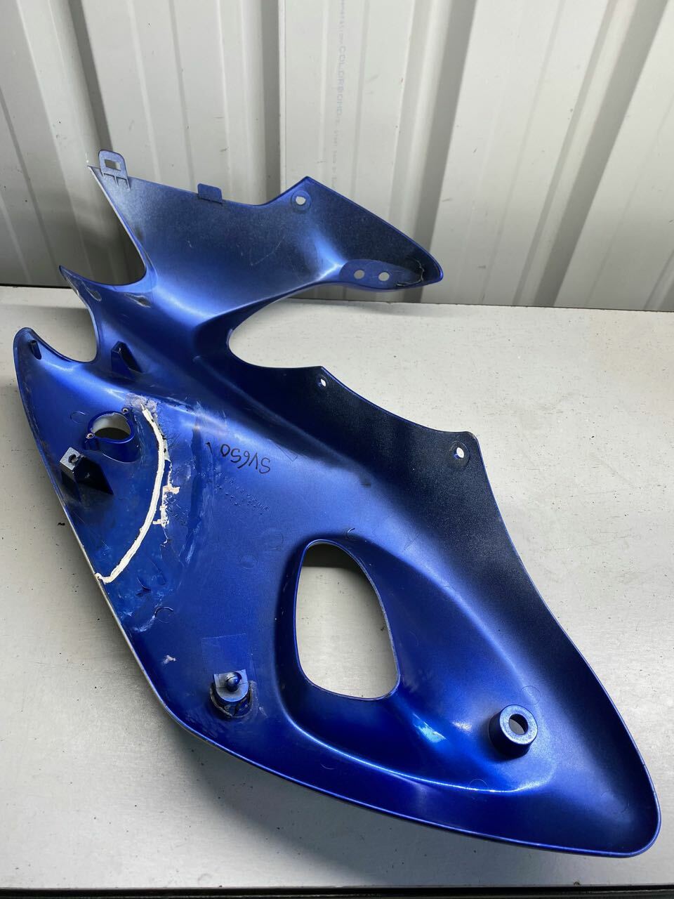 Suzuki SV650 RH Upper Panel 94411-19F (repaired)