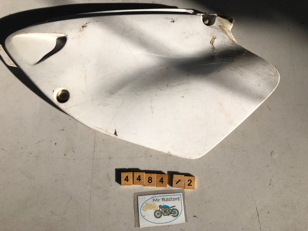 Yamaha YZ125 YZ250 WR250 1996-2001 Side panel (3 available)