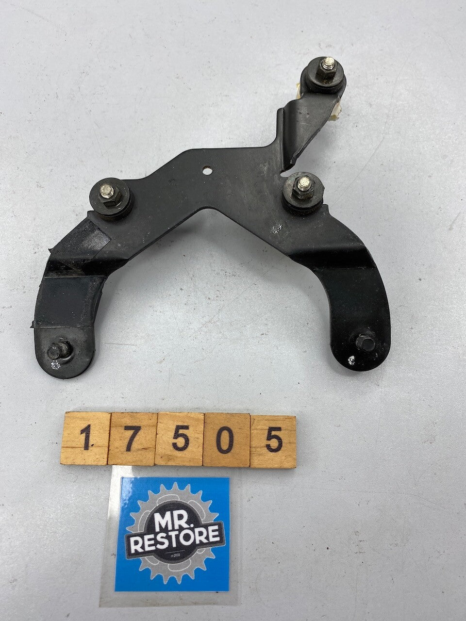 Kawasaki ZR250 Balius Meter Bracket 25008-1212