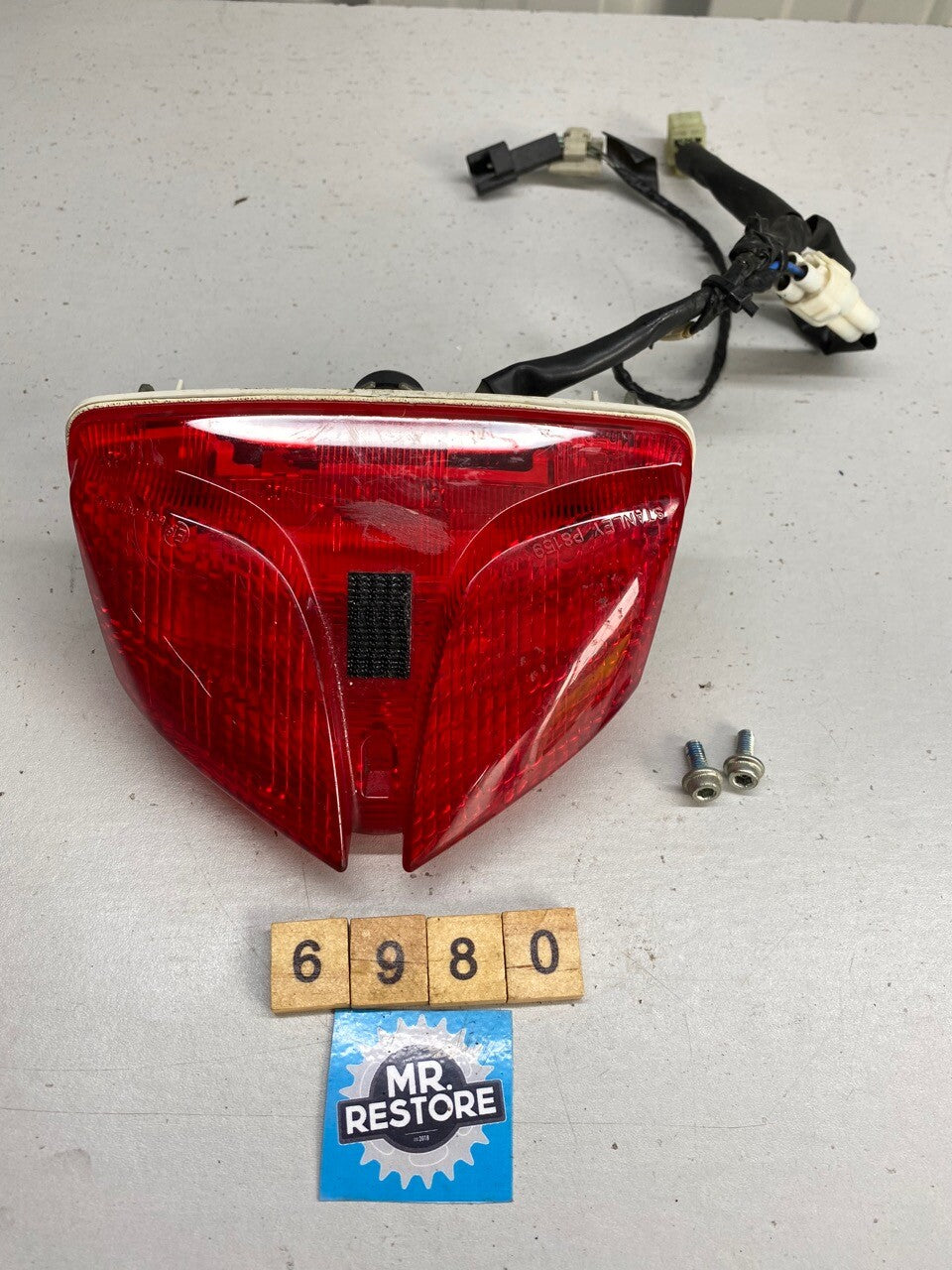 Suzuki GSXR600 GSXR750 Tail Light, Bracket Wire Loom OEM 35710-37H30