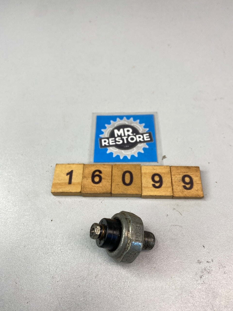 Suzuki GSXR1100 GSXR750 GSX750 Oil Pressure Switch 37820-34200 or 37820-33D10