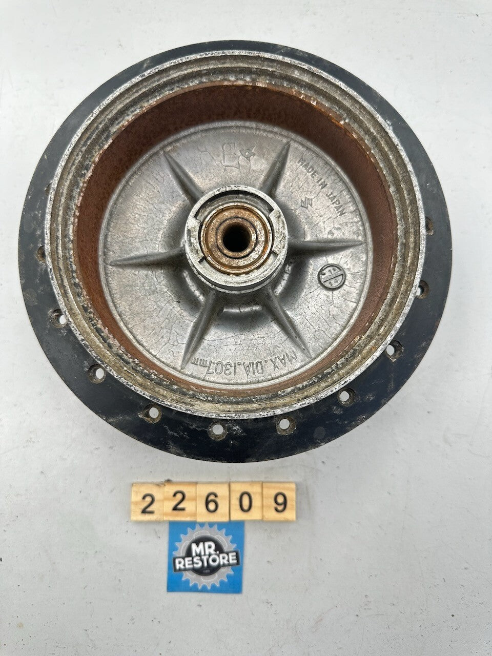 Suzuki TS185 TS125 TS100 DS250 DS185 DS125 DS100 Front Wheel Hub 54110-29300