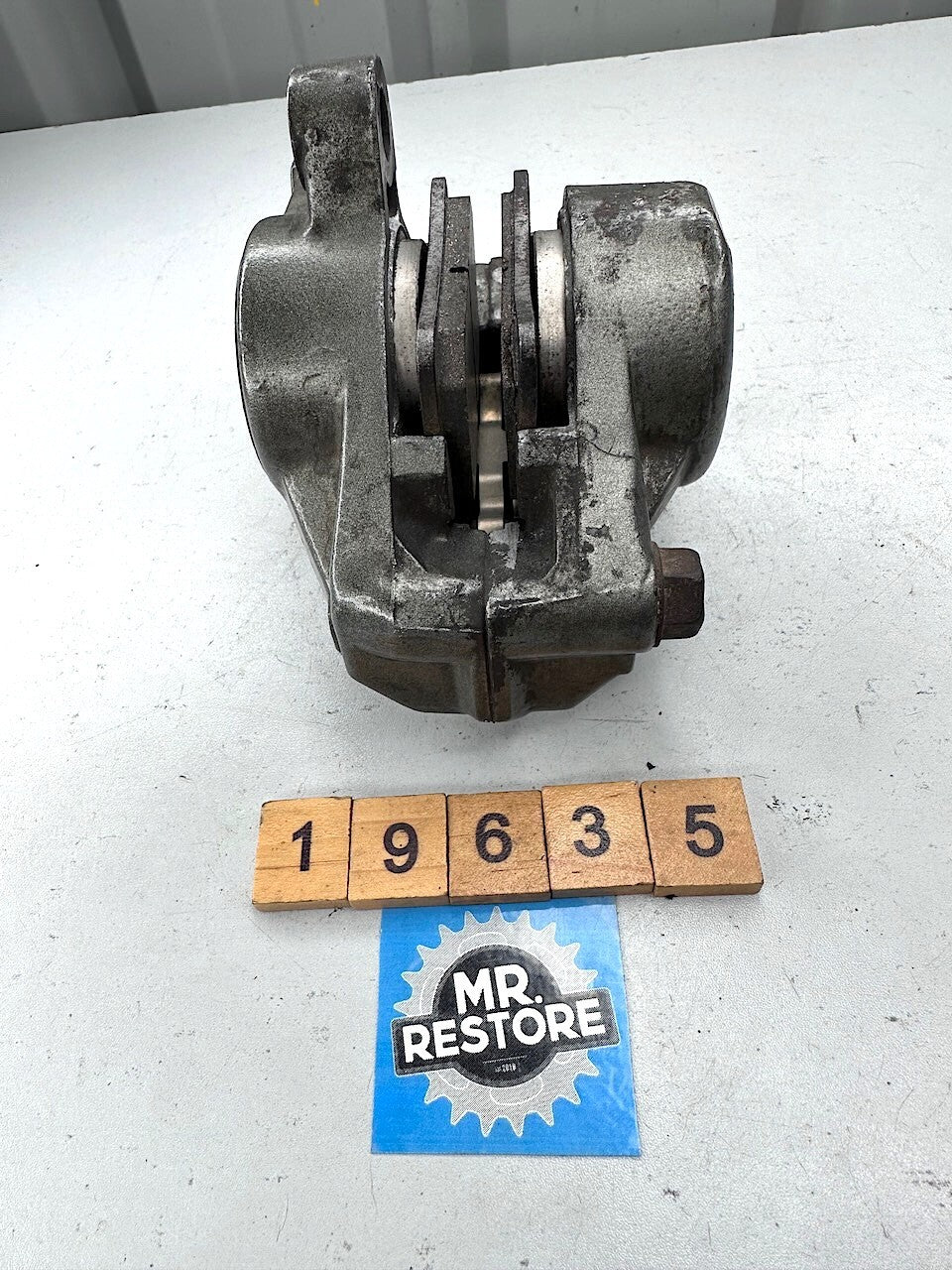 Yamaha FJ1200 XJ900 Rear Brake Calliper 1FW-25810-50
