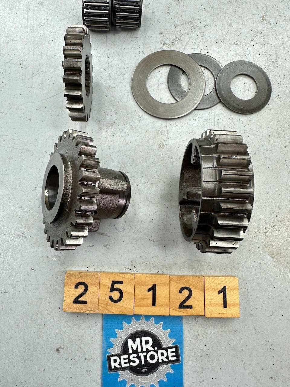 Kawasaki KZ250 W1 LTD '83' KL250 '83-84' Transmission Spur / Idler Gear / Damper