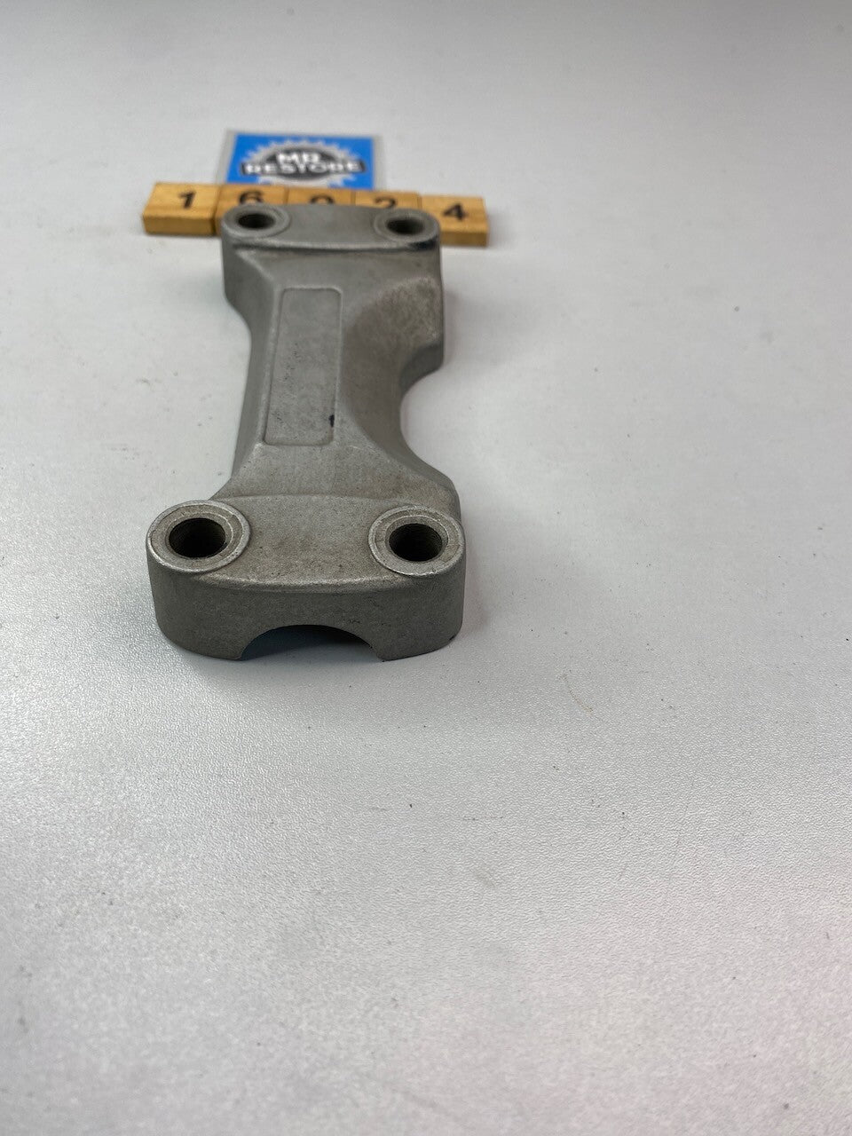 Suzuki GSX1100 Handlebar Top Clamp 56211-49200-291