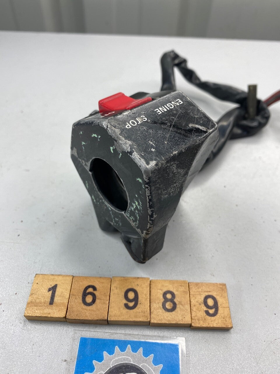 Yamaha FZR1000 EXUP R/H Handlebar Switch 