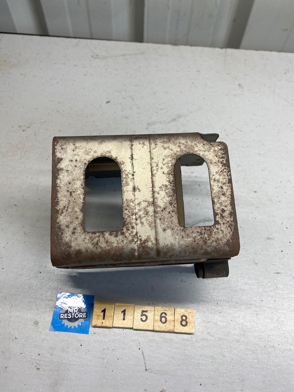 Suzuki GSX400 GSX250 GS450 Battery Box Holder 41540-11500