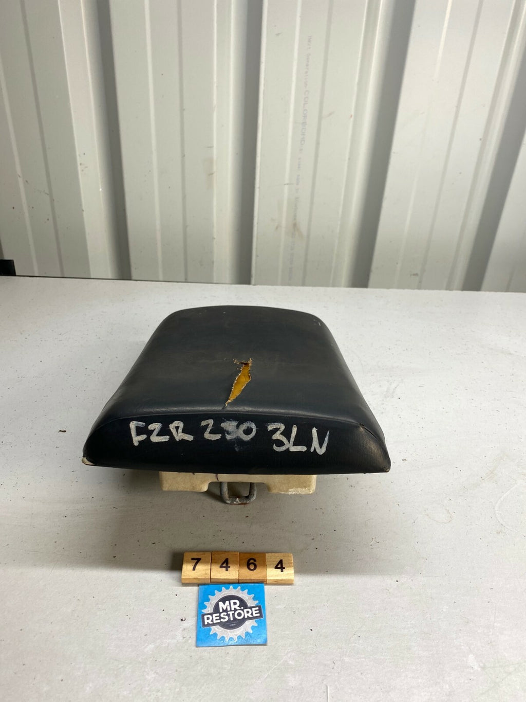 Yamaha FZR250 3LN Pillion Passenger Seat 3LN-24750