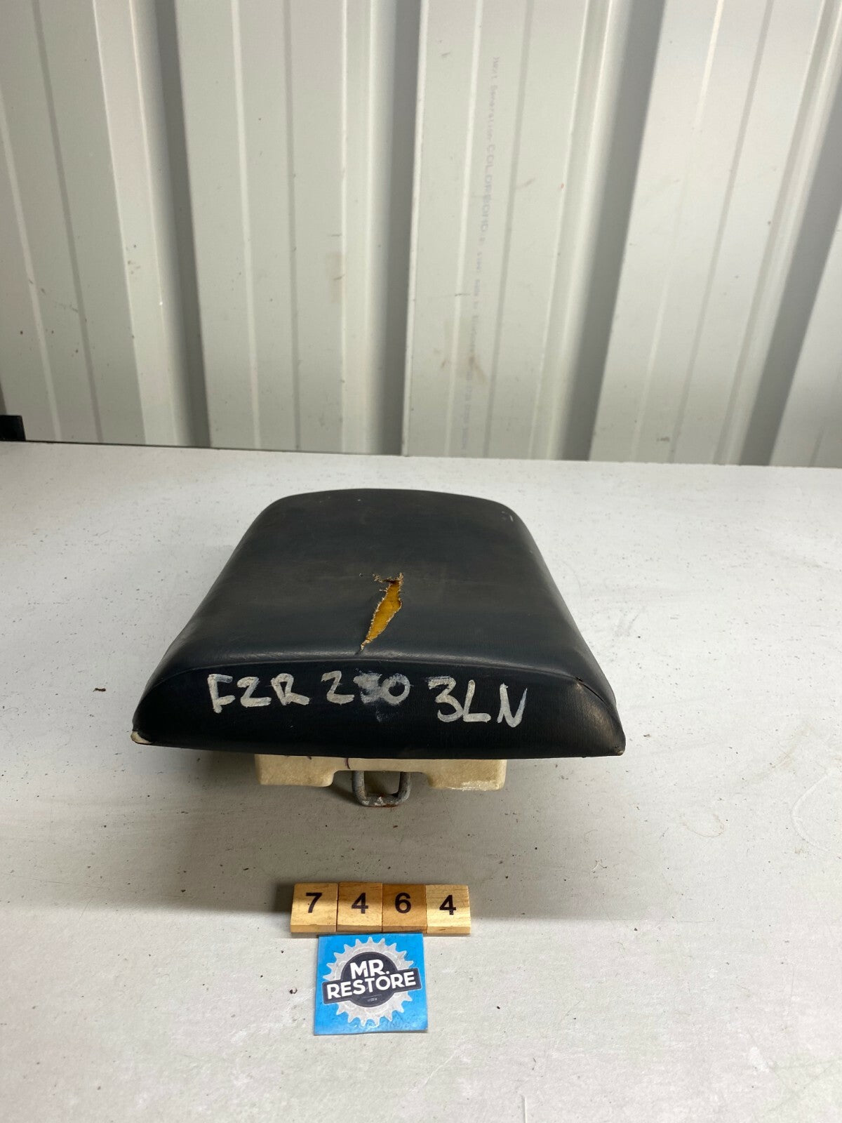 Yamaha FZR250 3LN Pillion Passenger Seat 3LN-24750