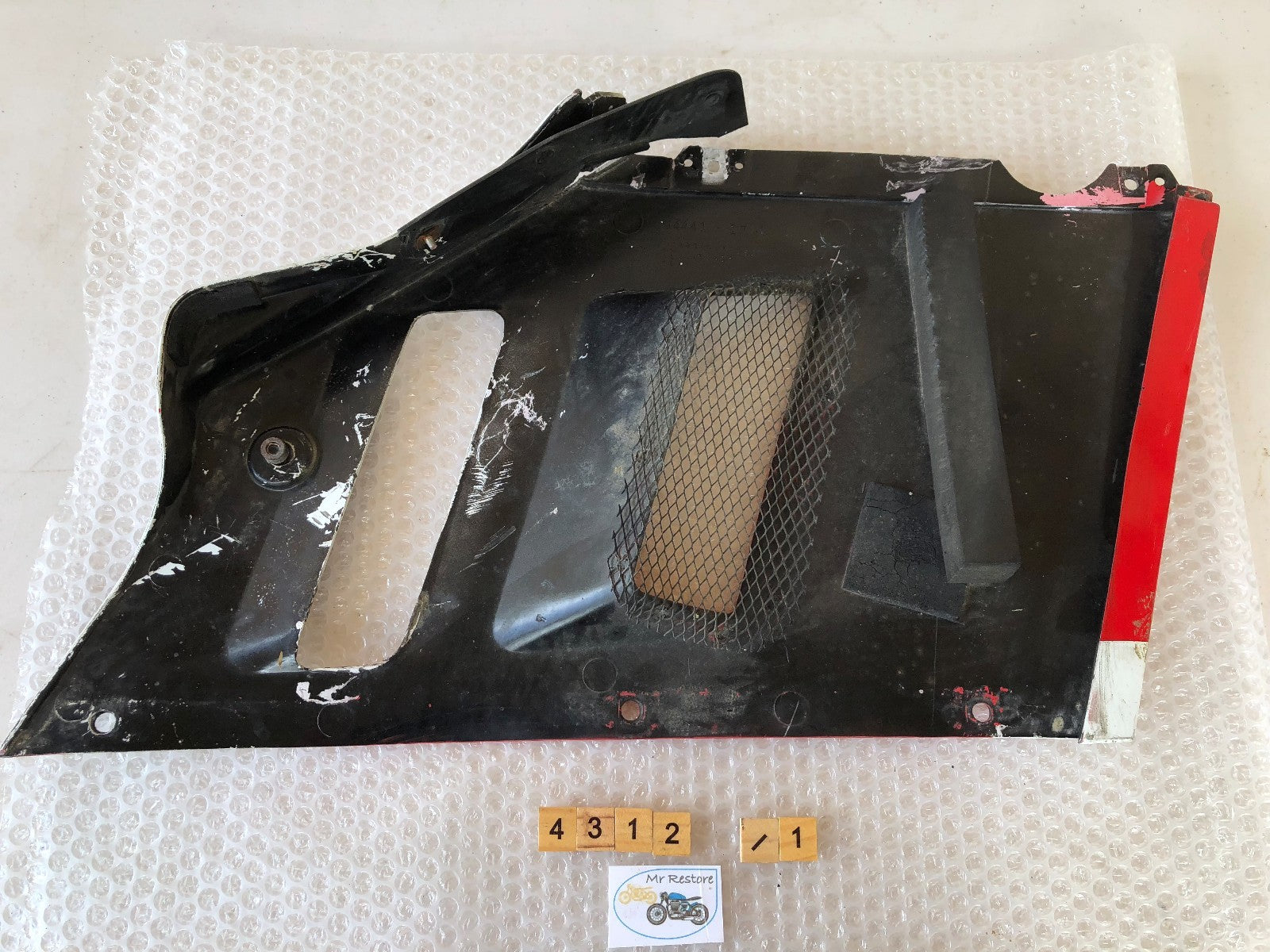 Suzuki GSXR750 Slingshot L/H Fairing Side Panel 94441-17D0