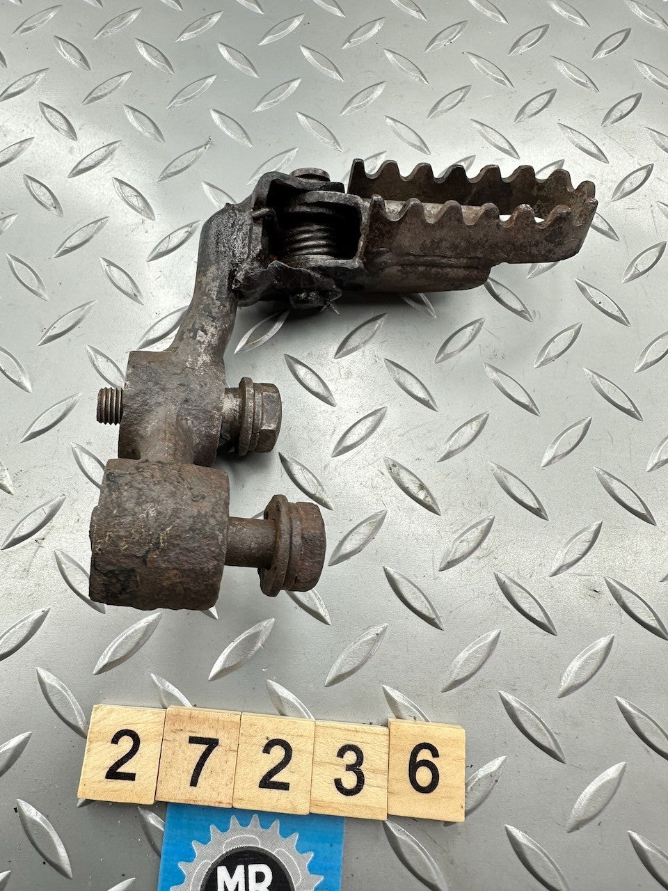 Suzuki SP370 78-79 Right Riders Foot Rest Peg & Bracket 43510-32400  43550-29300