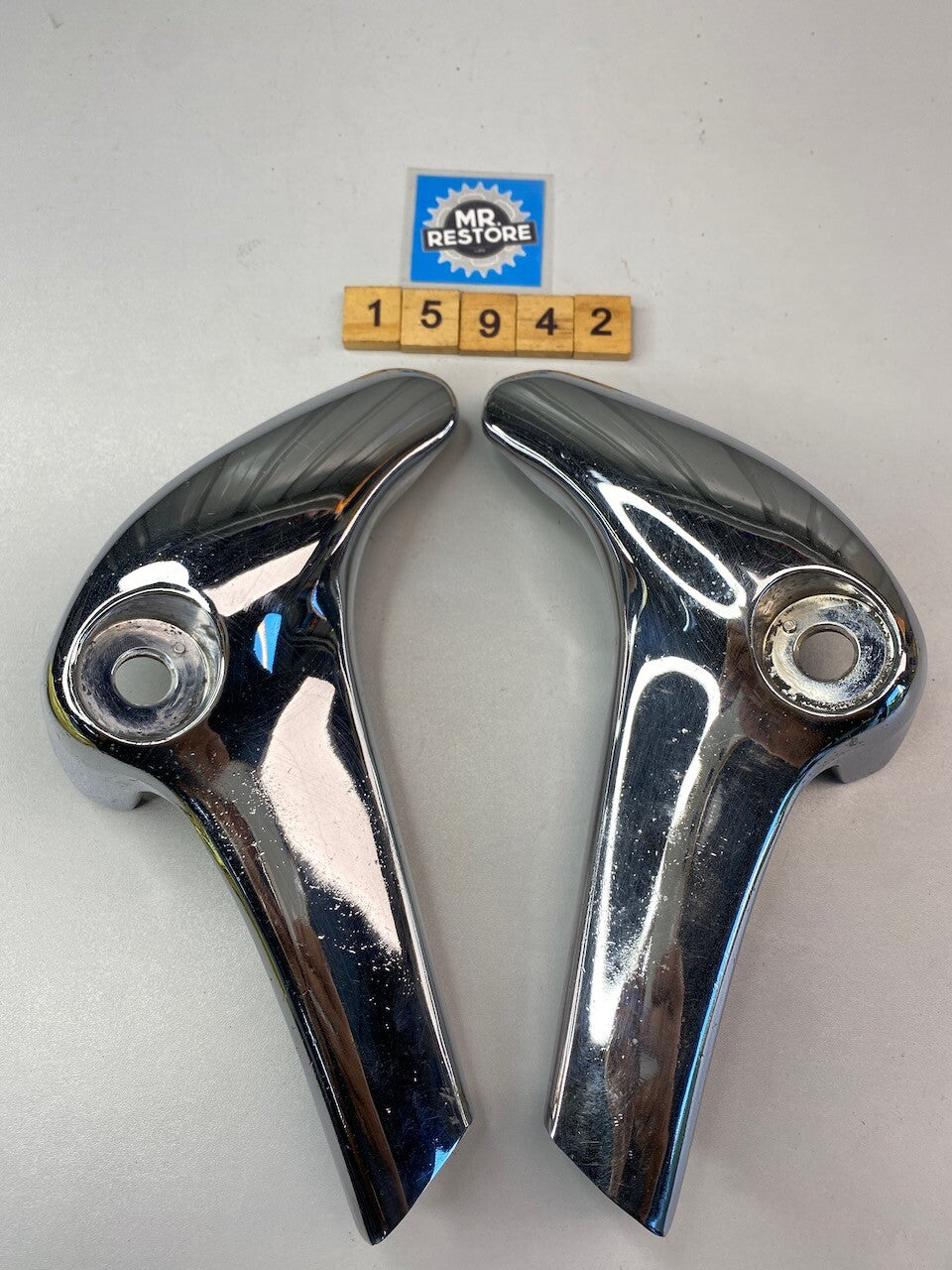 Yamaha XV1100 XV750 Pillion Back Rest Stay, Pair 1RM-2164F 1RM-2164G