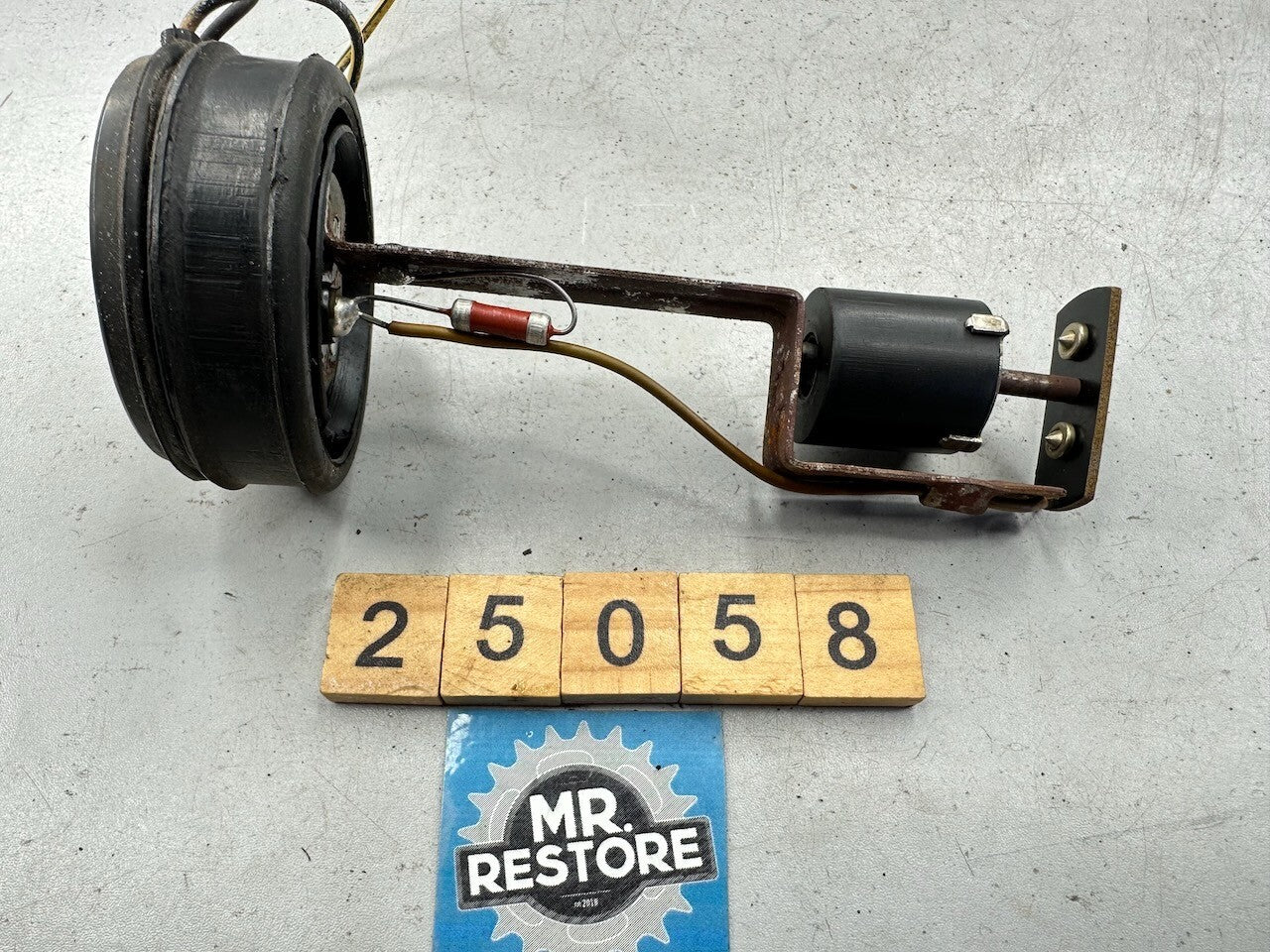 Suzuki LJ50 Two Stroke Level Sender Gauge (tested)