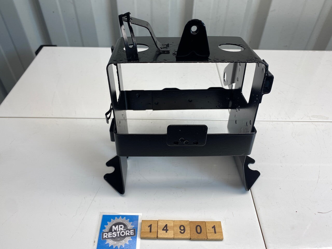Suzuki GSXR1100 86-88 Battery Holder Box 41540-06B00 - Repainted
