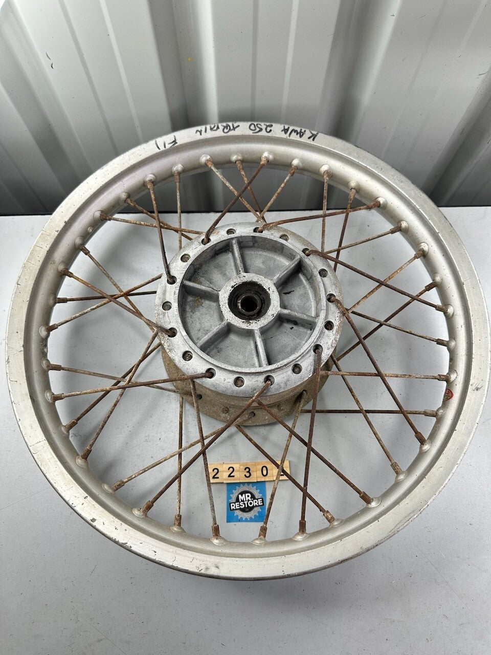 Kawasaki Vintage Motorcycle Dirt Rear Wheel (K250 F-II ?) OEM D.I.D 18x1.85
