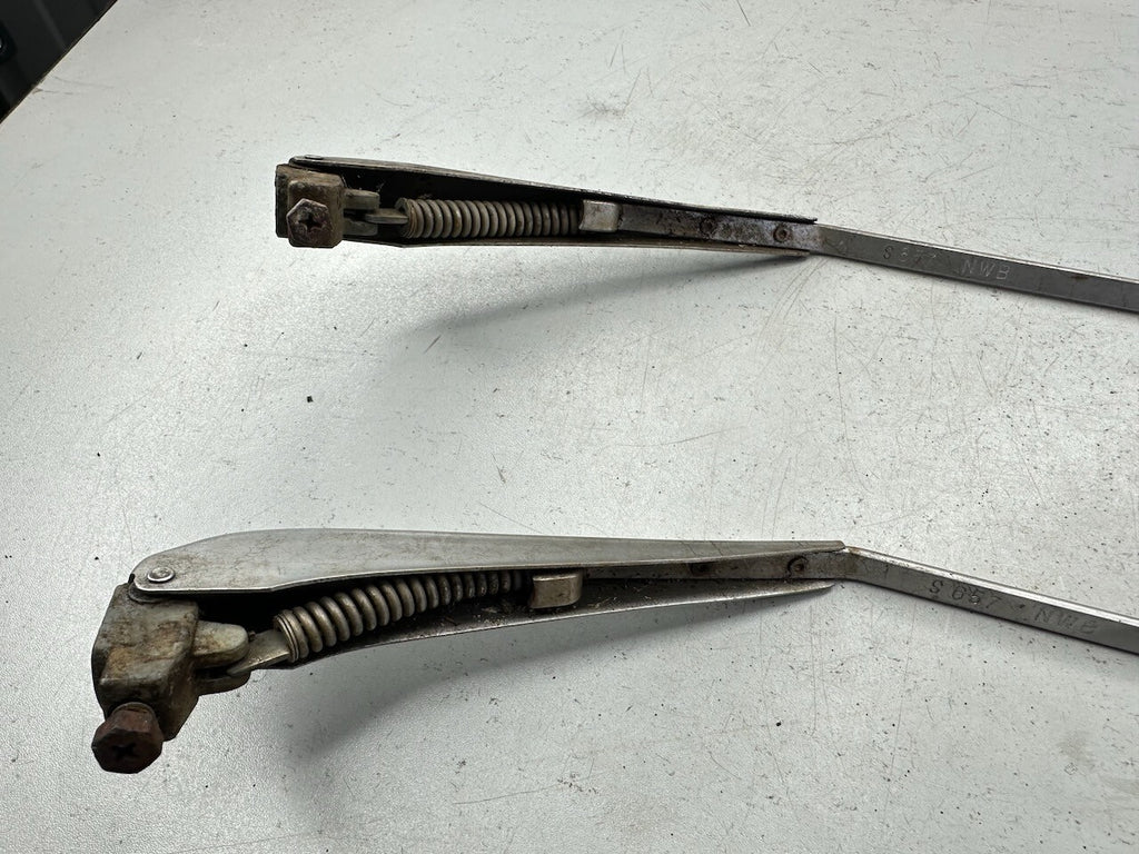 Suzuki LJ50 Pair of Window Wipers (Look OEM with Japanese Blades)