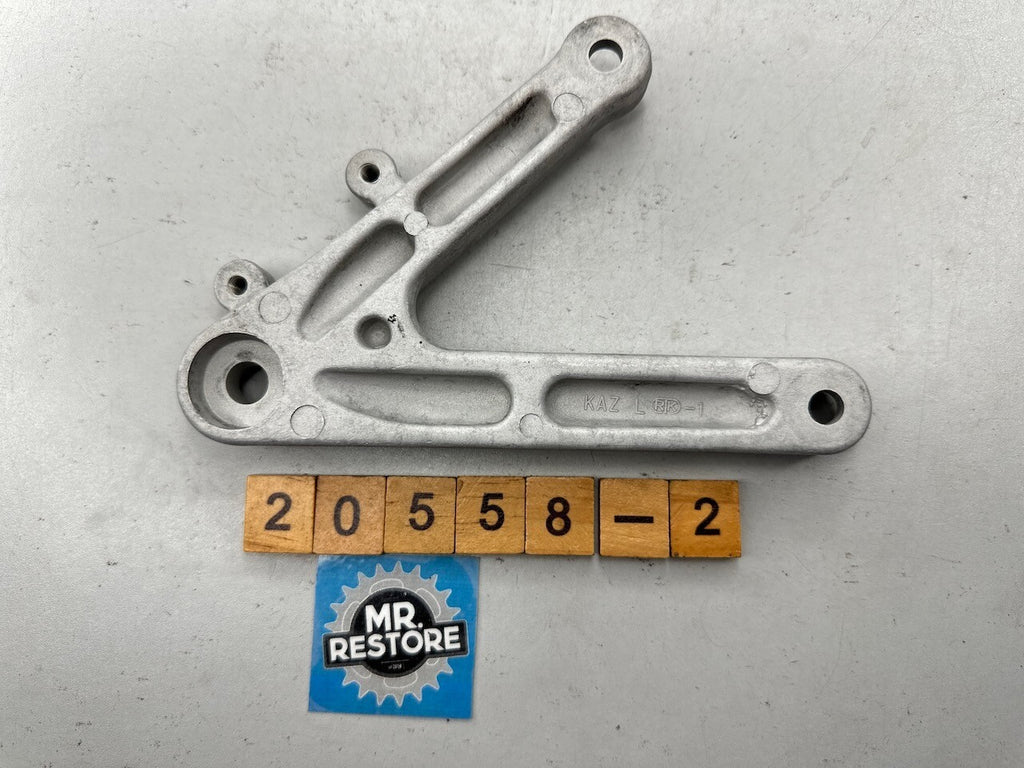 Honda CBR250RR MC22 L/H Footrest Foot Peg Bracket OEM 50700-KAZ