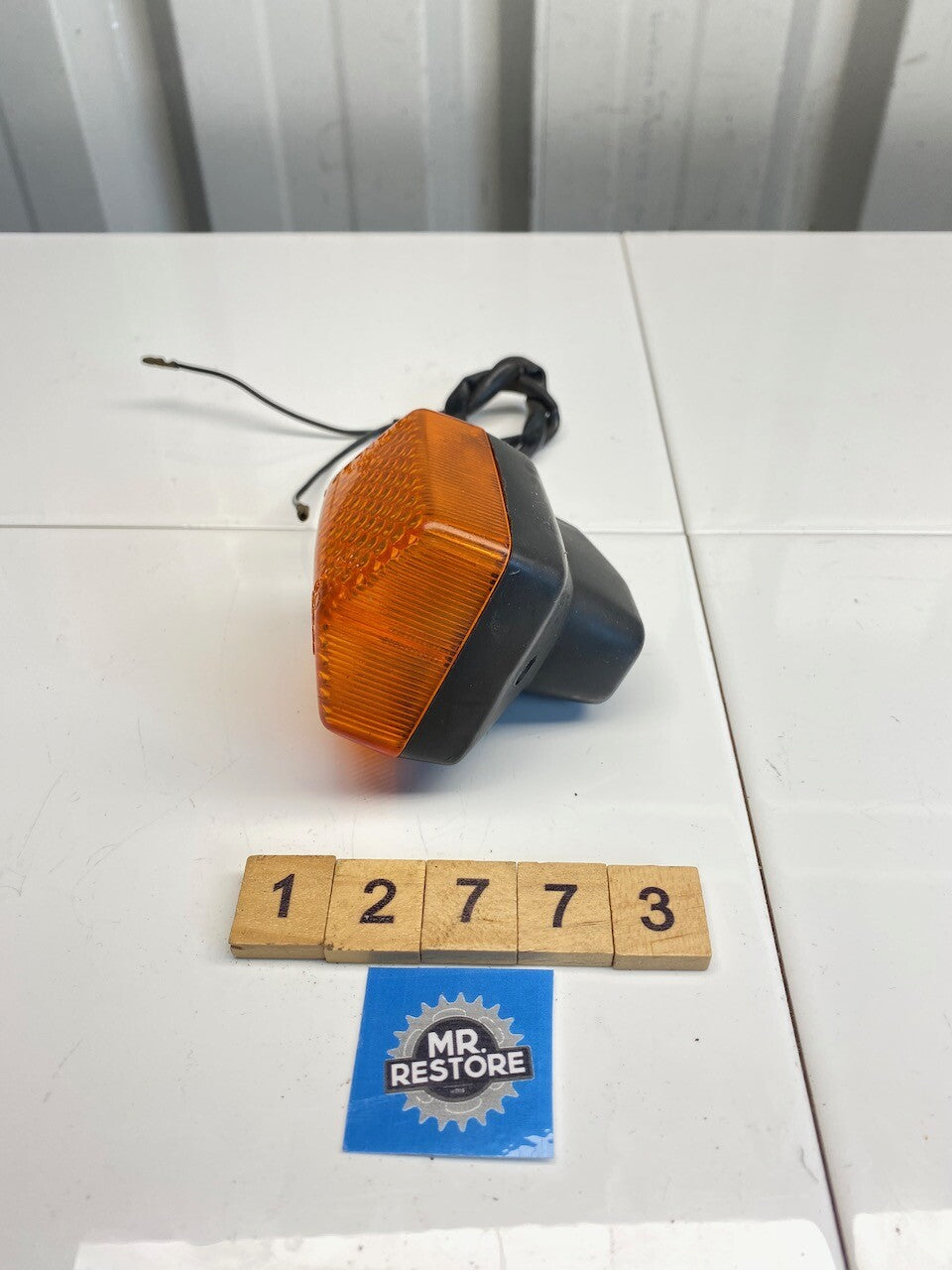 Honda Motorcycle Vintage Classic (XL XR ?) OEM indicator (tested)