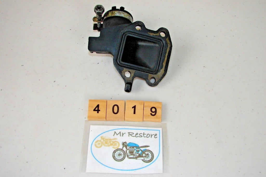 Yamaha Jog 1987 Inlet Manifold carb holder