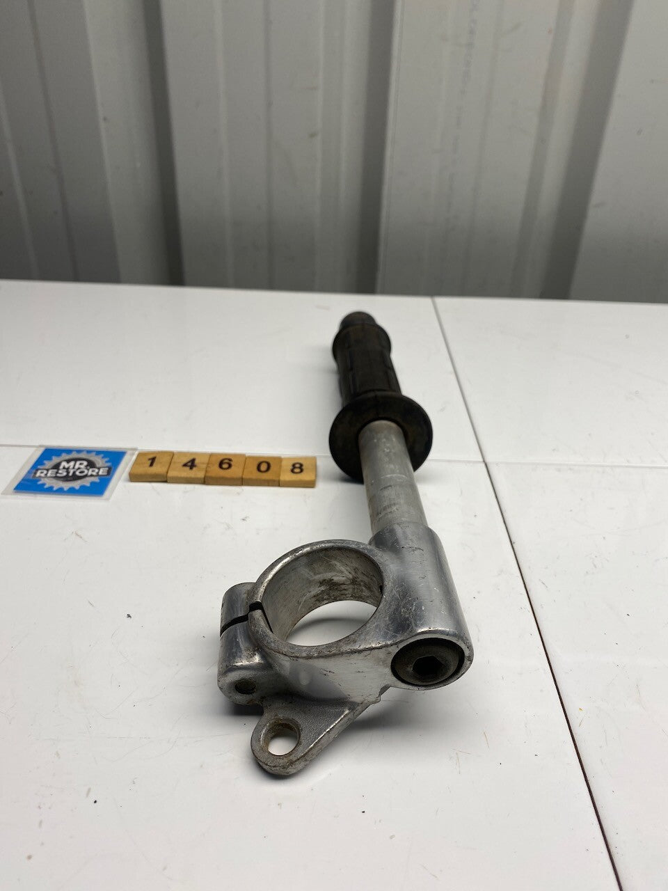 Kawasaki ZX6R L/H Handlebar & Mount & Weight