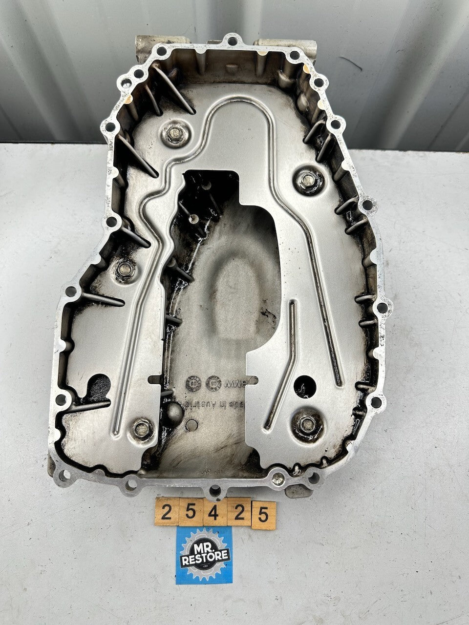 BMW F800S F800ST Oil Sump Pan 11137702423
