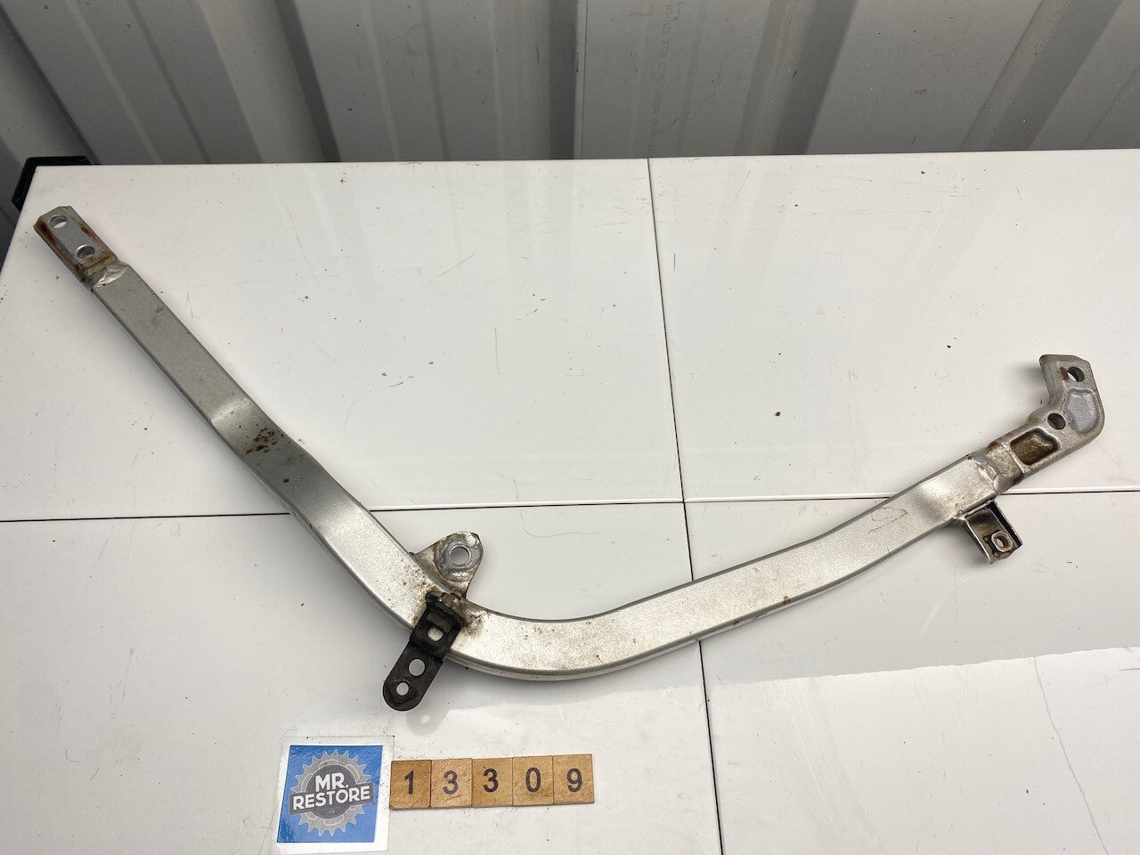 Yamaha FZR250 2KR Frame Down Tube 1HX-21140-01-35