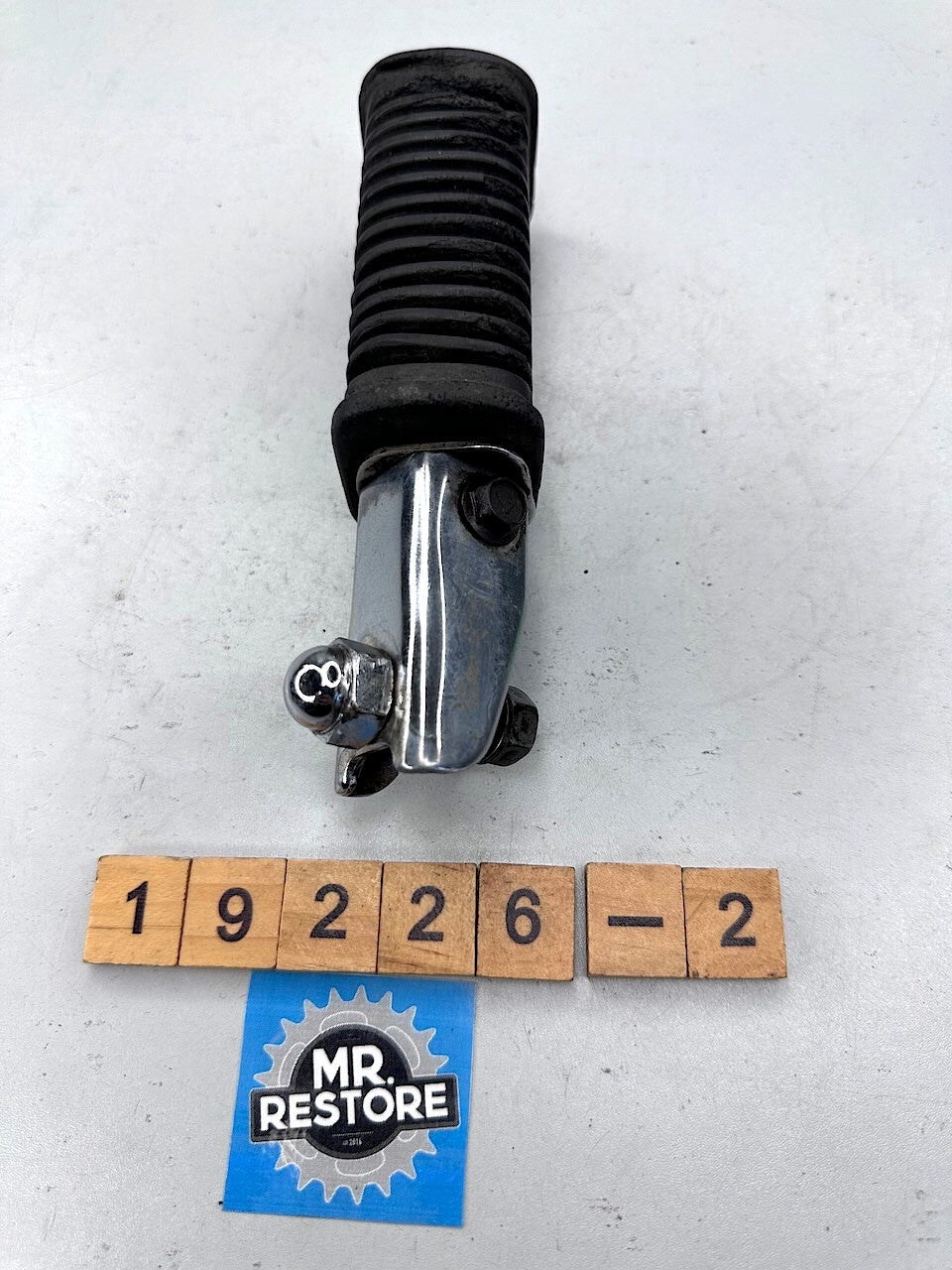 Suzuki GSX1100 GS1100 GS750 GS400 R/H Pillion Foot Rest Peg