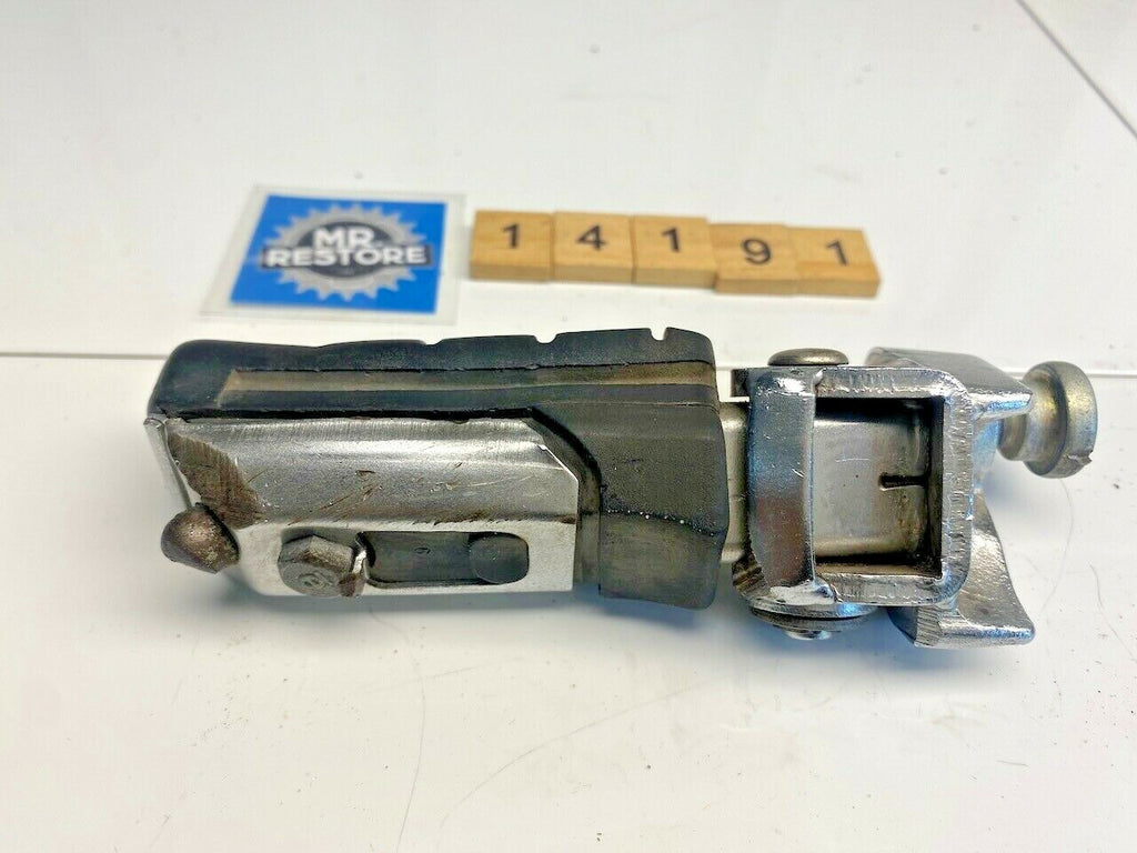 Honda VF1000 1984 R/H Rider Main Step Peg & Bracket 50630-MB6-630