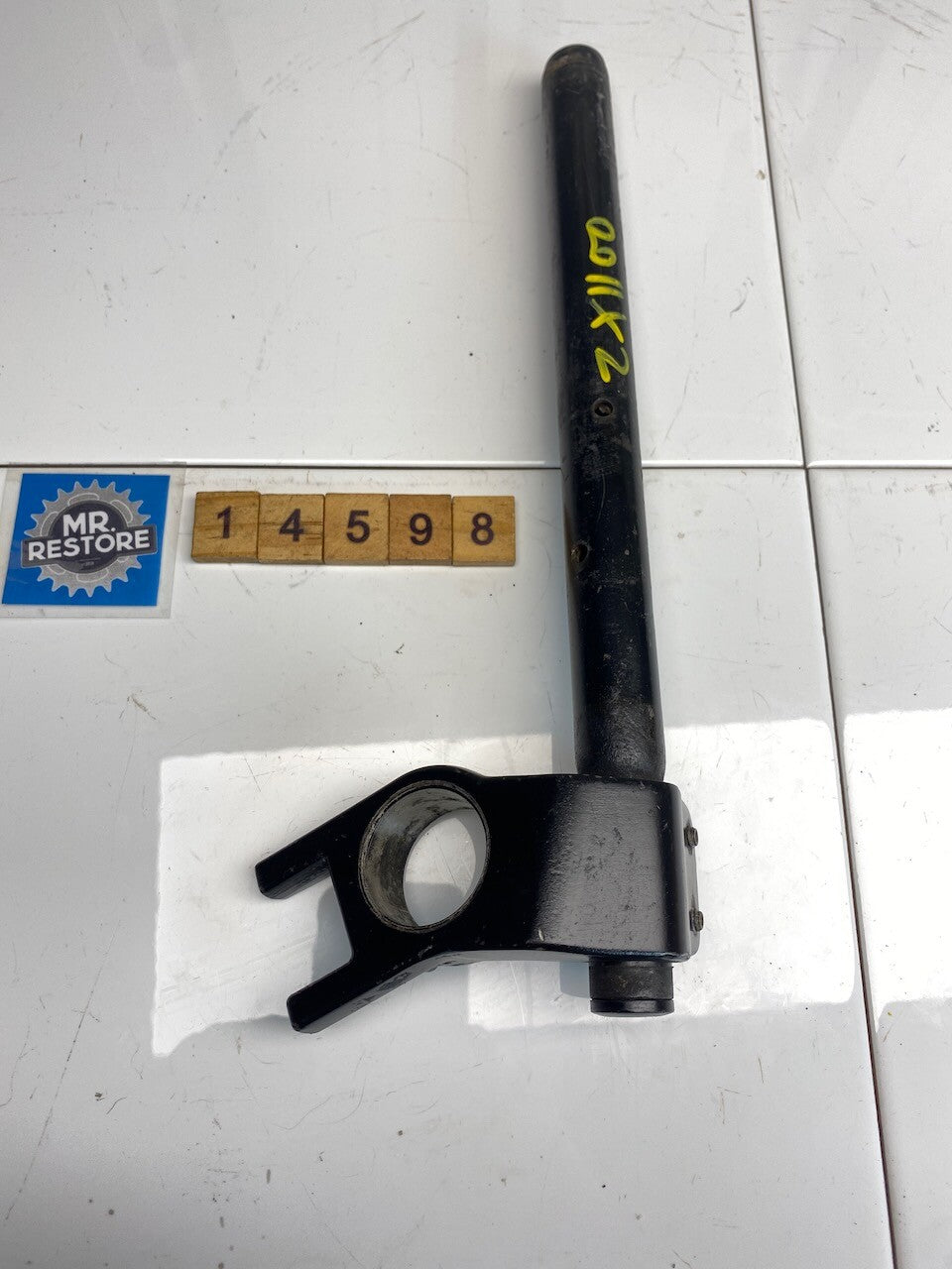 Kawasaki ZX1100 R/H Handlebar & Mount 32mm