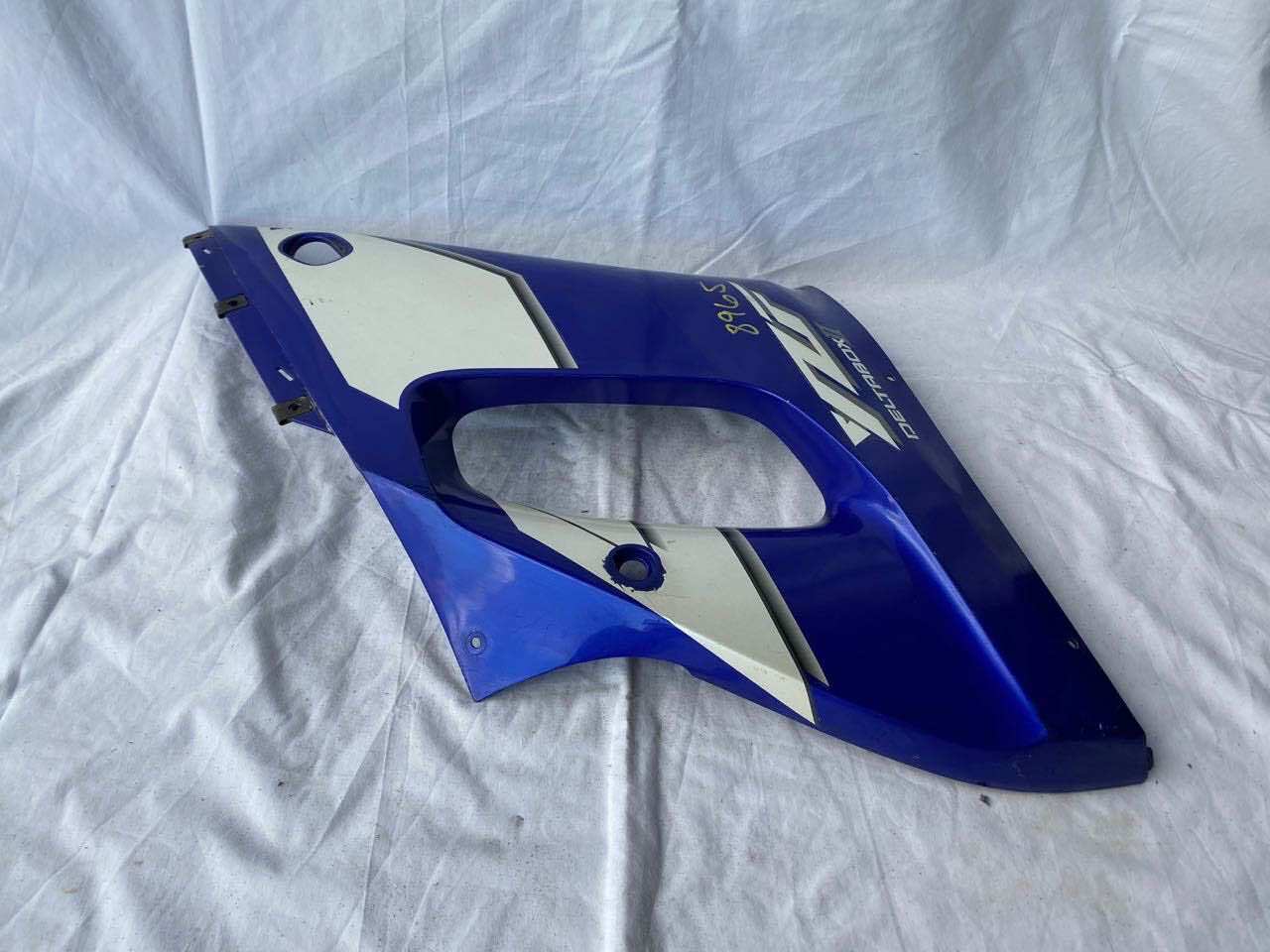 Yamaha R6 YZF 99-01 R/H Lower Fairing Panel 5EB-2835V