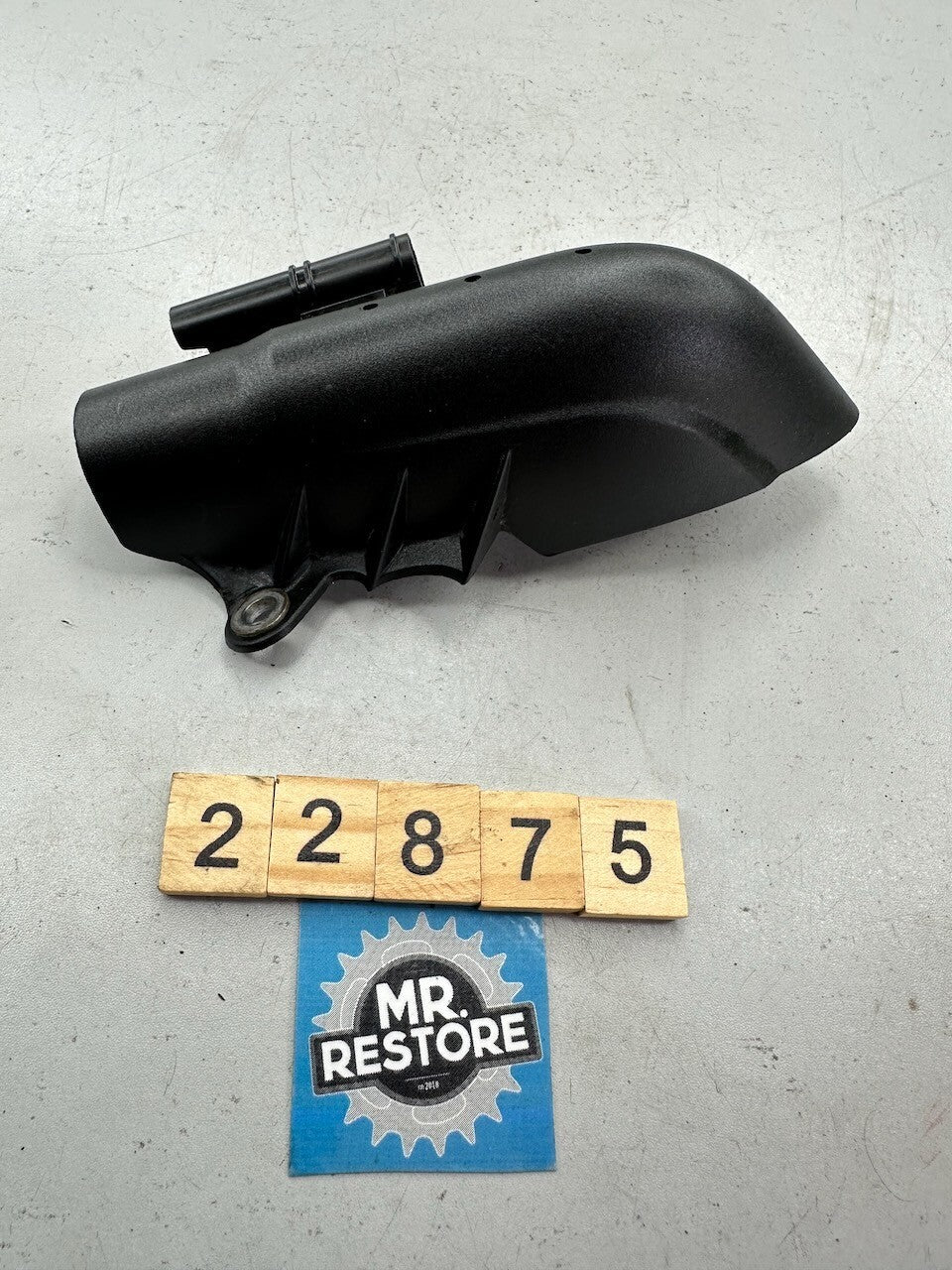 BMW R1200GS / ADV R1200R R1200RT Left Ignition Coil Cover 12137680895