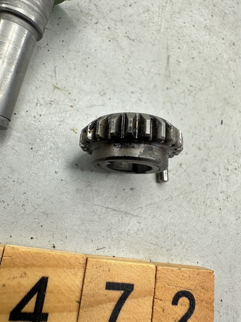 Suzuki RM125 '89-95' OEM Water Pump Shaft , Gear & Impeller