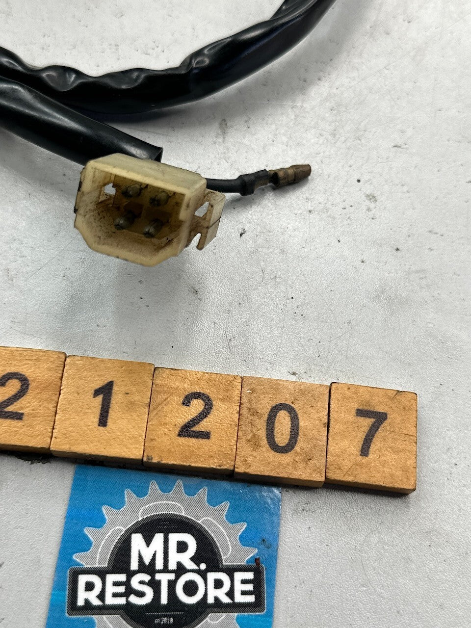 Yamaha SR250 R/H Handlebar Switch