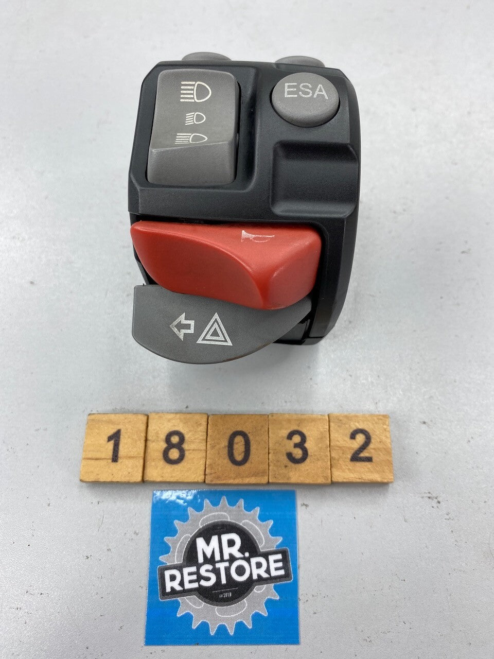BMW R1200GS L/H Handlebar Switch with ESA Info ASC/ABS 61317704627