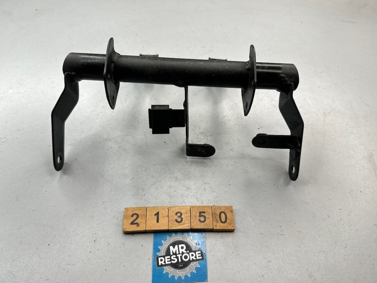 Yamaha TZR250 1986-88 1KT 2MA Fuel Tank Stay 1 Bracket - 1KT-24115