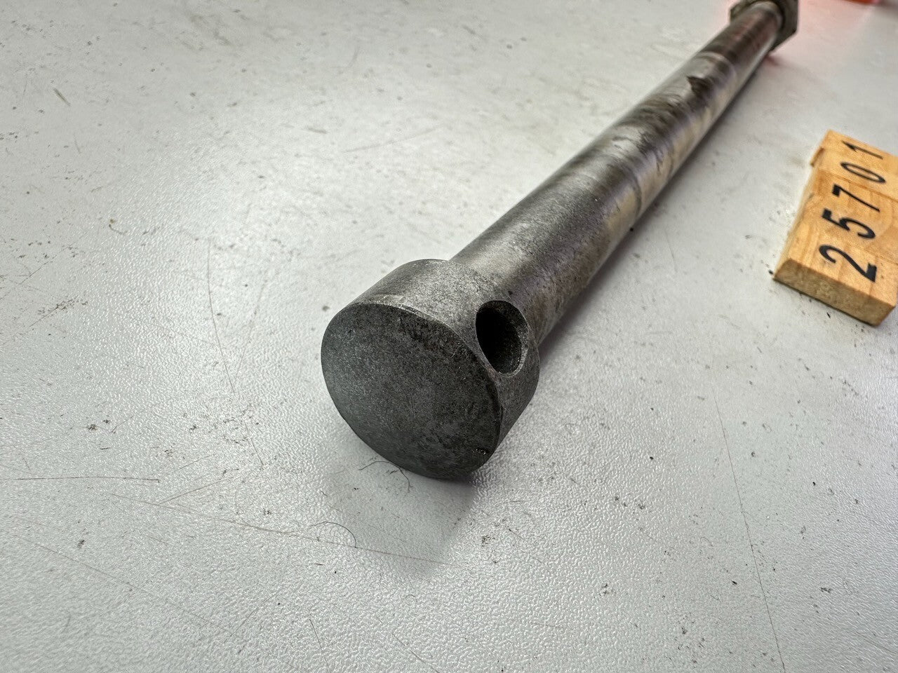 Yamaha TY250 A Rear Wheel Axle & Castle Nut
