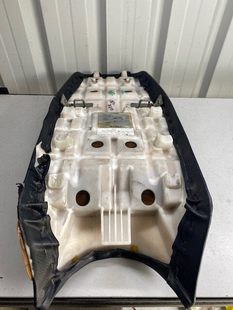 Kawasaki ZZR250 GPX250R Seat - Mid to Late 80s