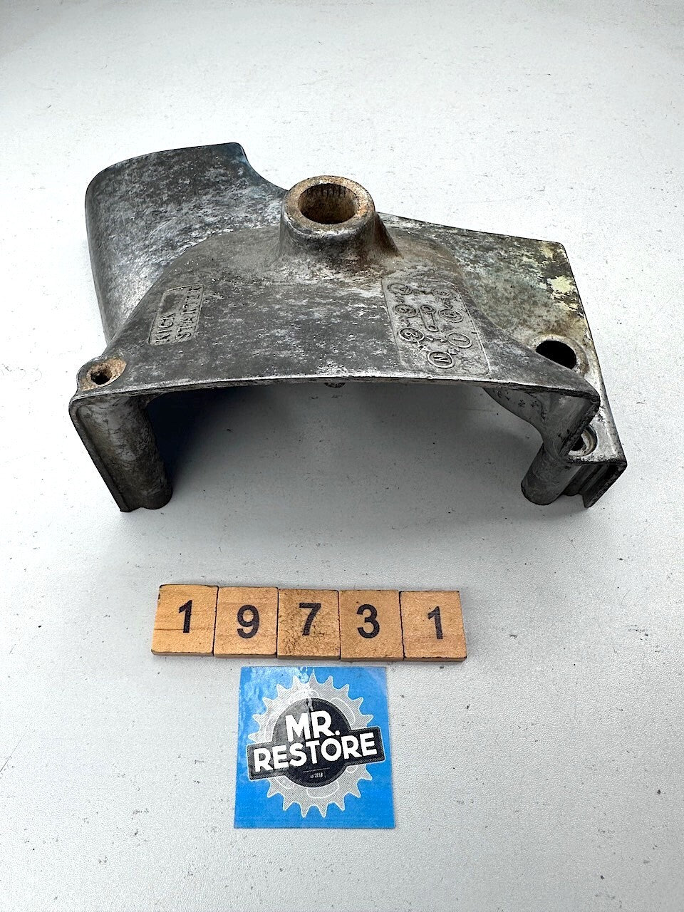 Suzuki GT250 K L M A B Front Sprocket Cover 11361-18100