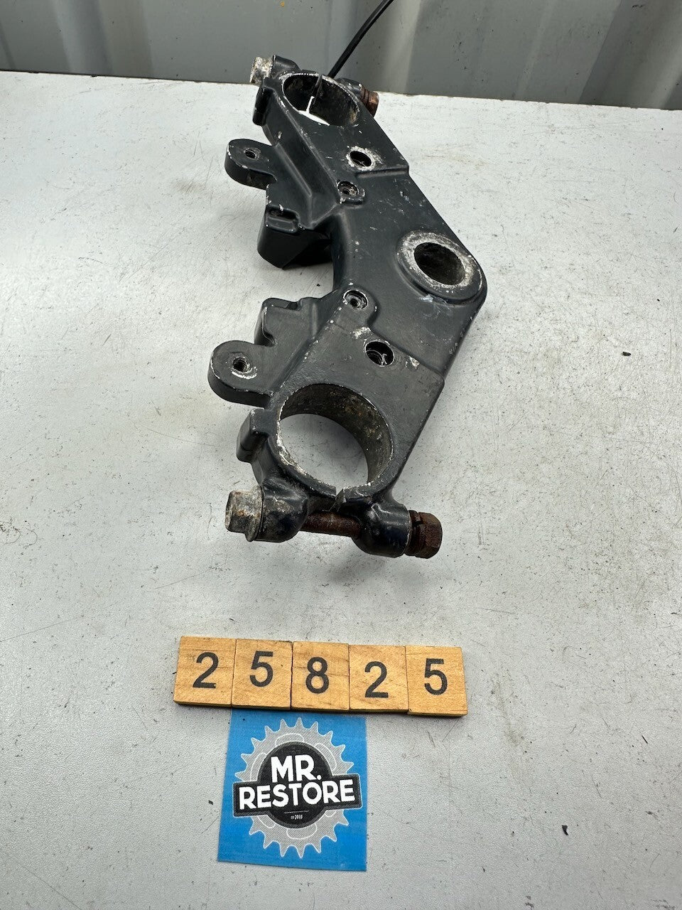 Kawasaki GPZ1100 A KZ1100 Z1100 Upper Triple Tree Steering Stem Fork Clamp